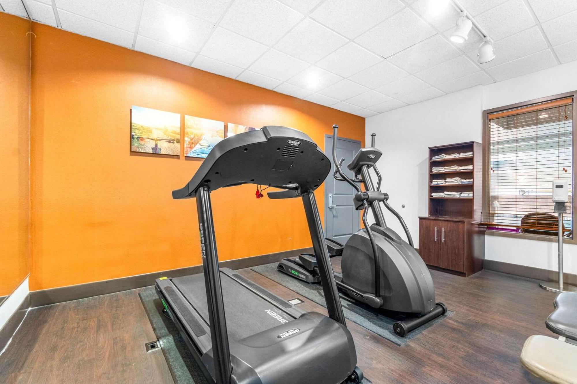 Comfort Suites Jackson I-40 מראה חיצוני תמונה