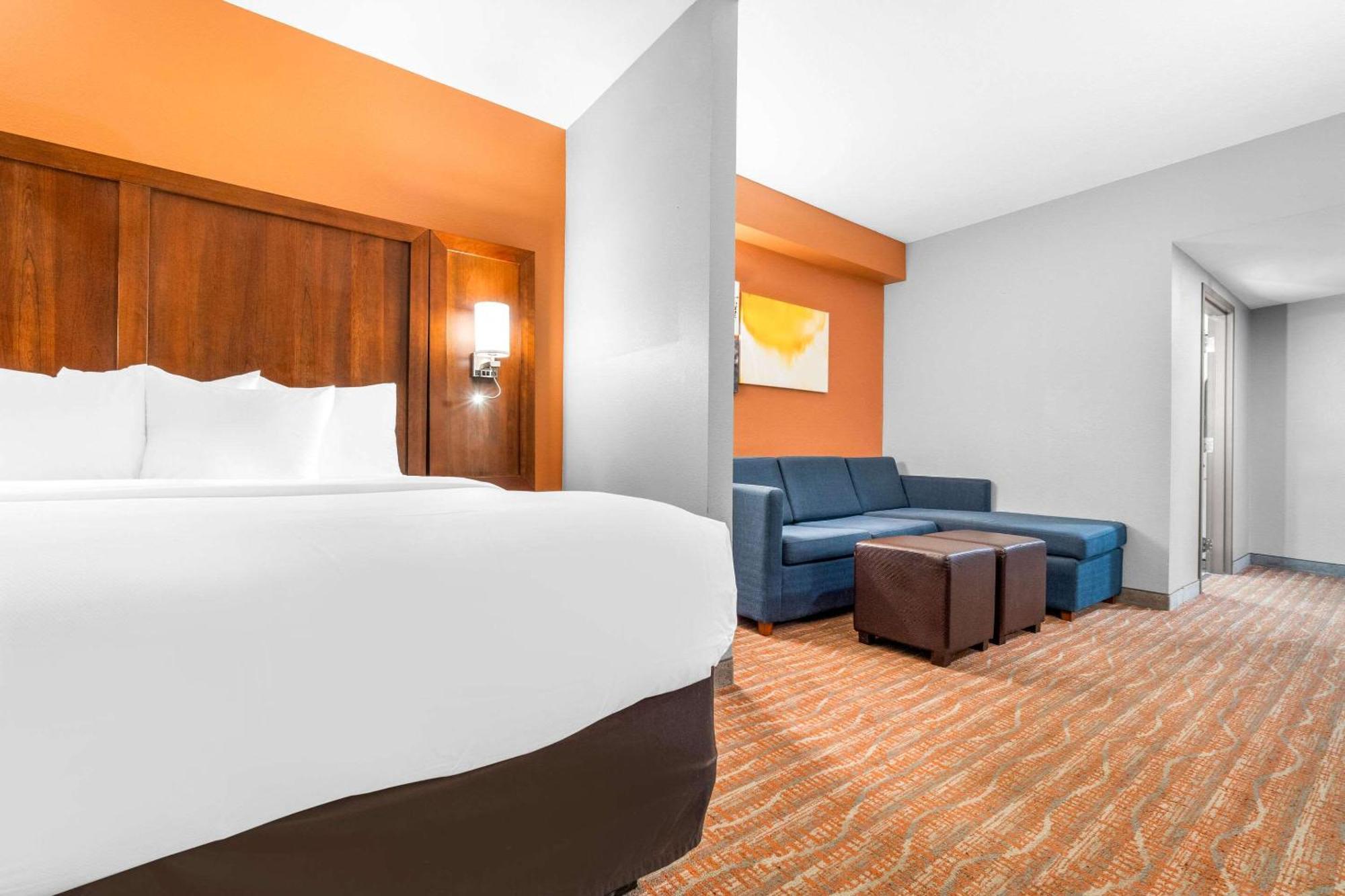 Comfort Suites Jackson I-40 מראה חיצוני תמונה