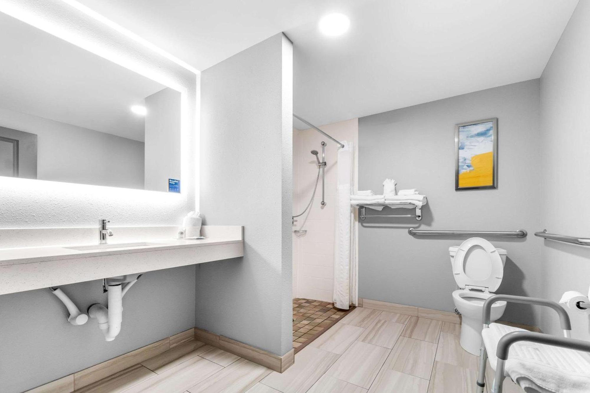 Comfort Suites Jackson I-40 מראה חיצוני תמונה