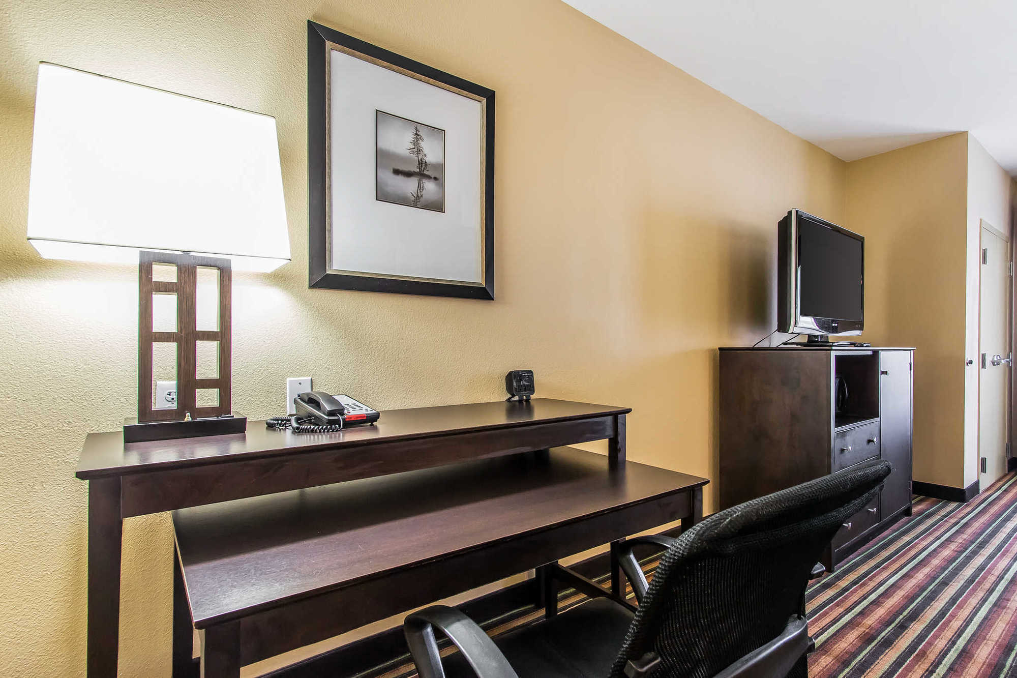 Comfort Suites Jackson I-40 חדר תמונה