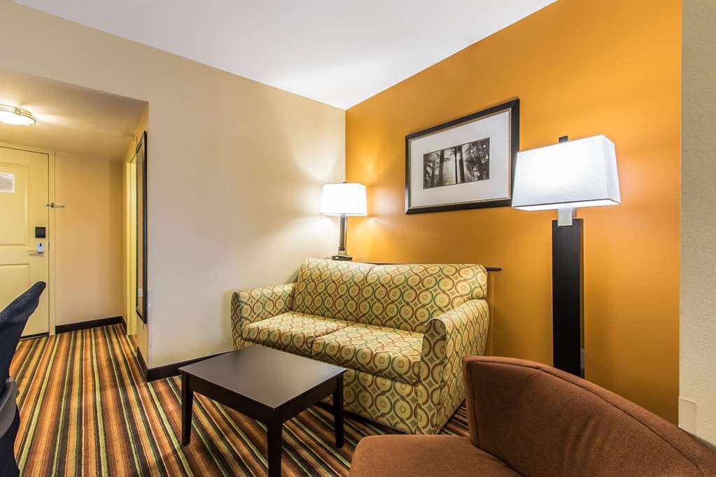 Comfort Suites Jackson I-40 חדר תמונה